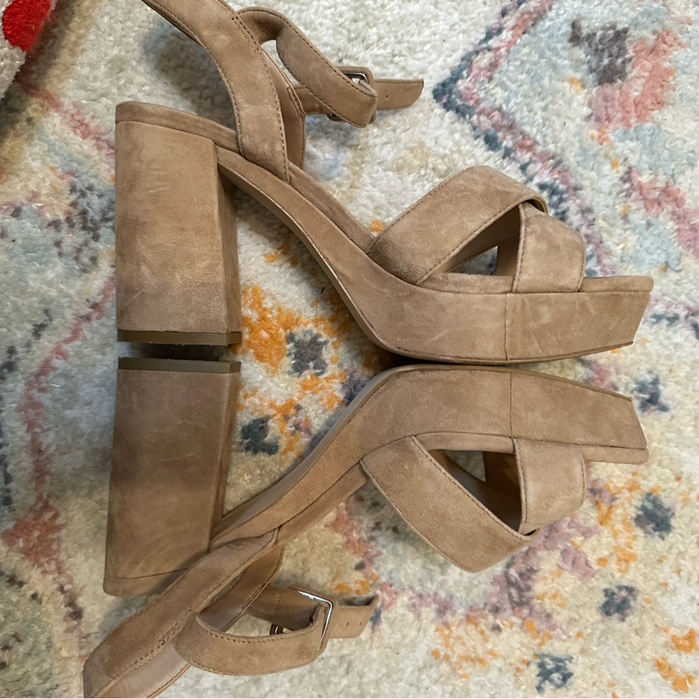 Steve Madden tempest suede platform heel